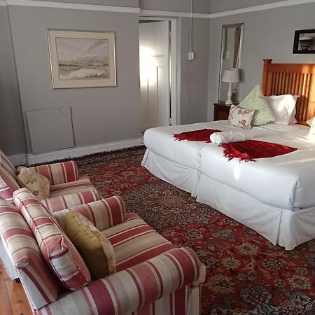 Kardinal Guesthouse ポート・エリザベス エクステリア 写真