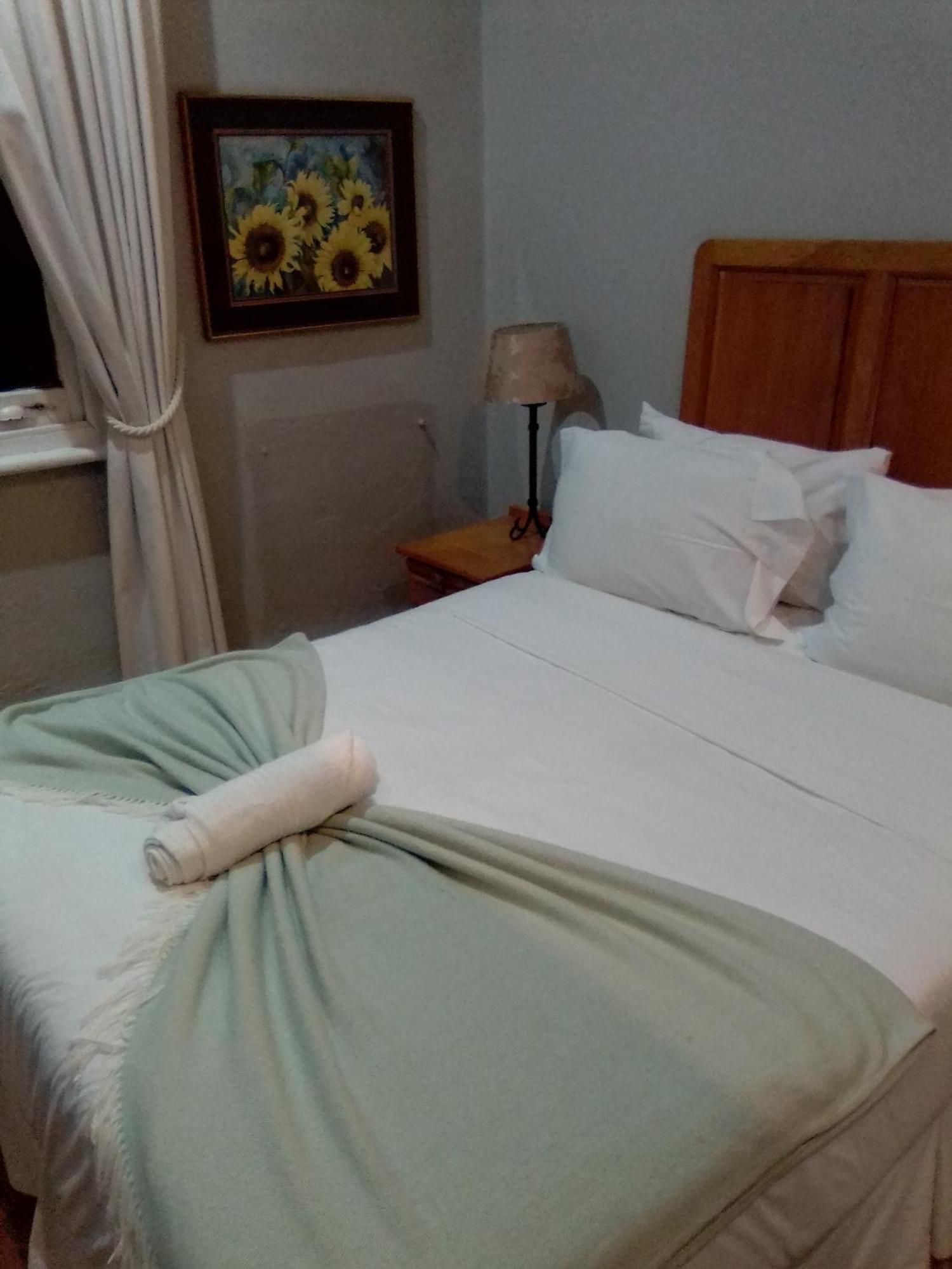 Kardinal Guesthouse ポート・エリザベス エクステリア 写真